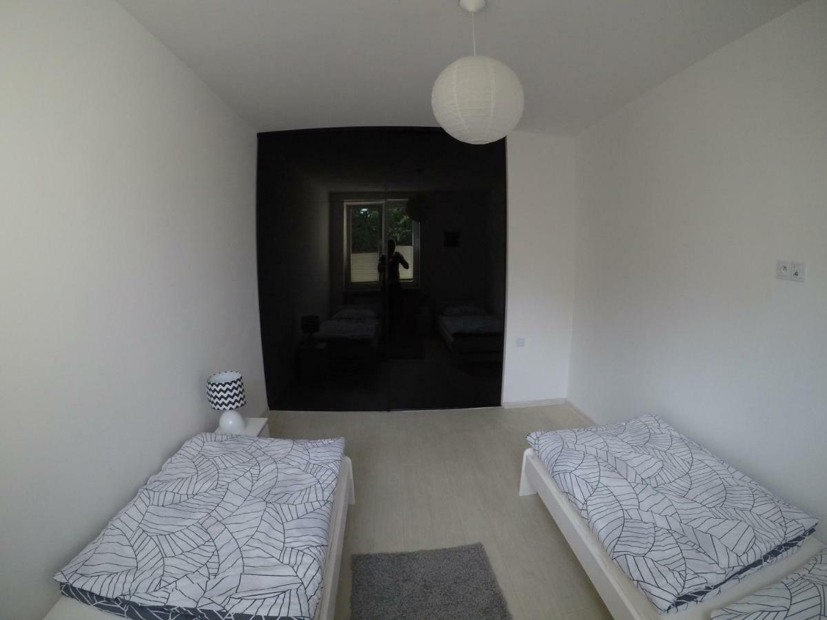 Nowoczesny Apartament III Al. Nmp Czestochowa Exterior photo